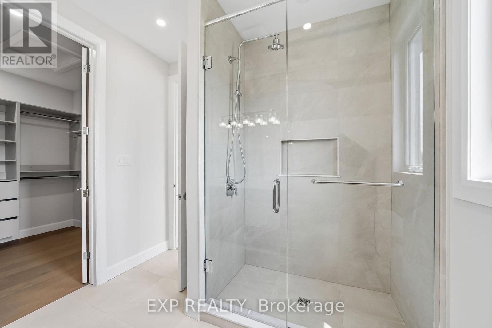 253 John Street Property Photo 25