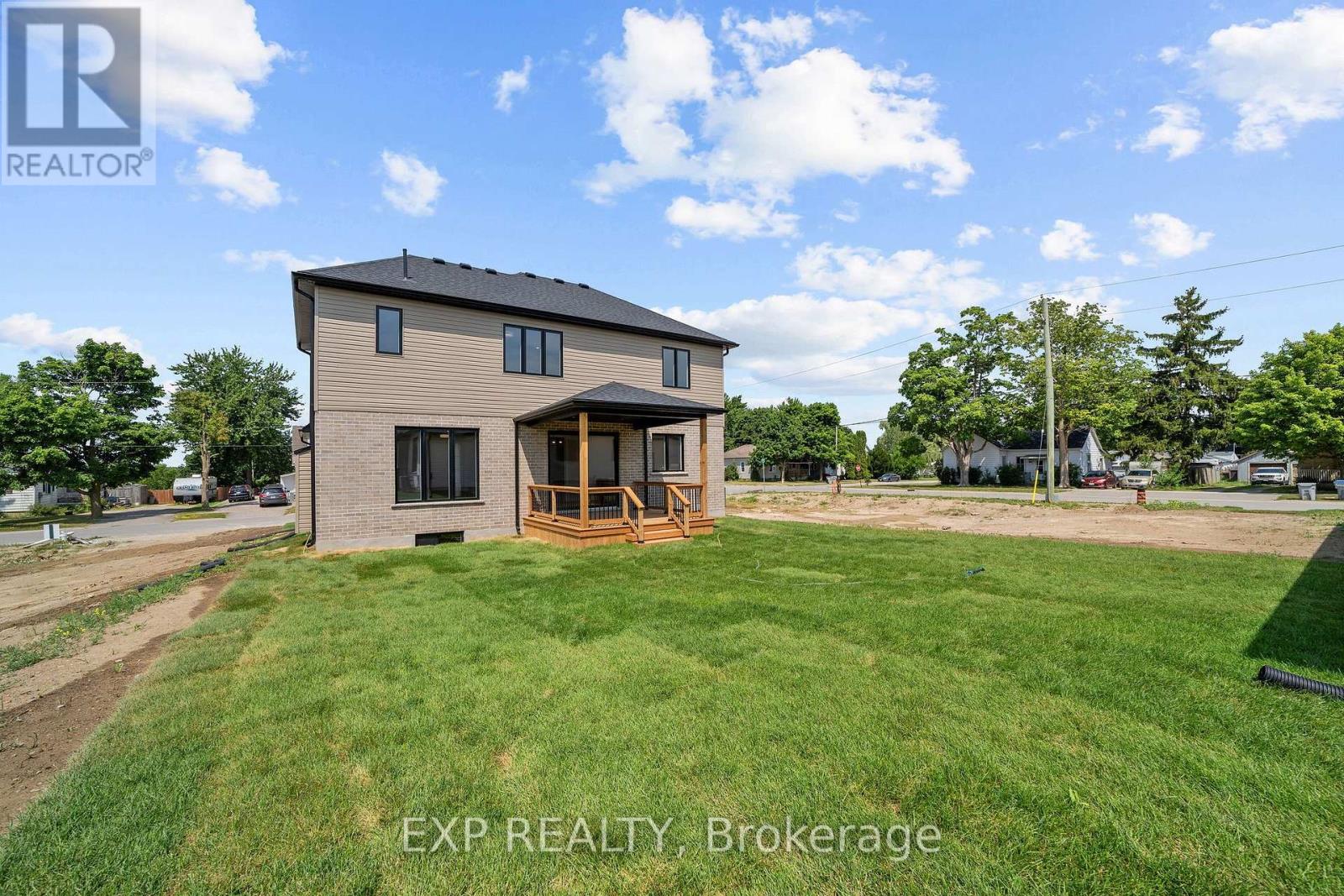 253 John Street Property Photo 42
