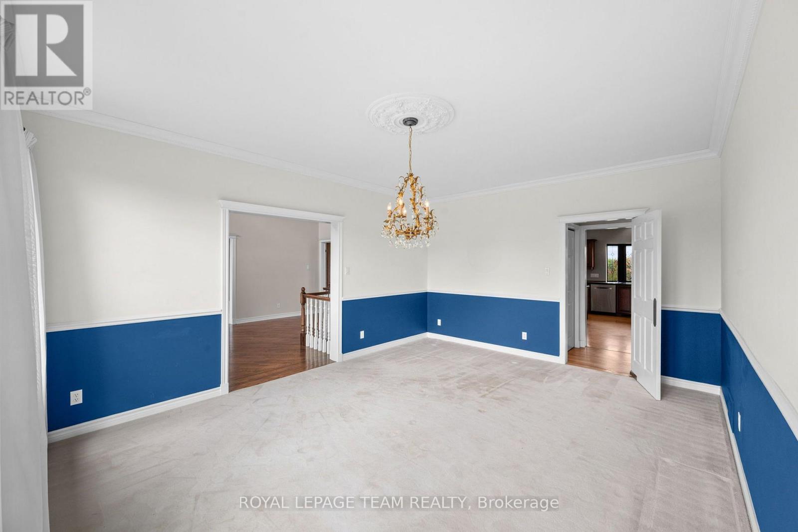 285 Pinhey Point Road Property Photo 12