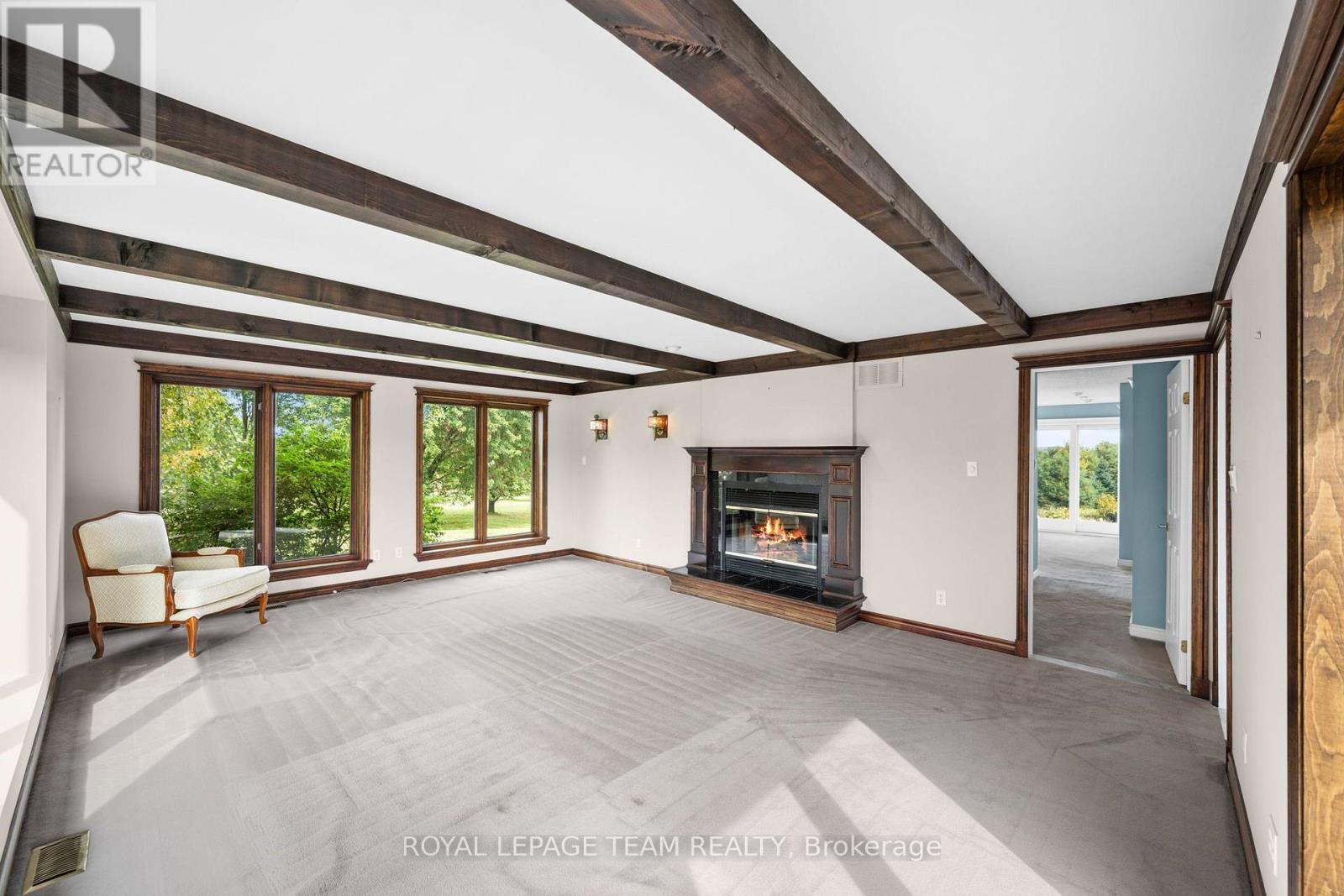 285 Pinhey Point Road Property Photo 14