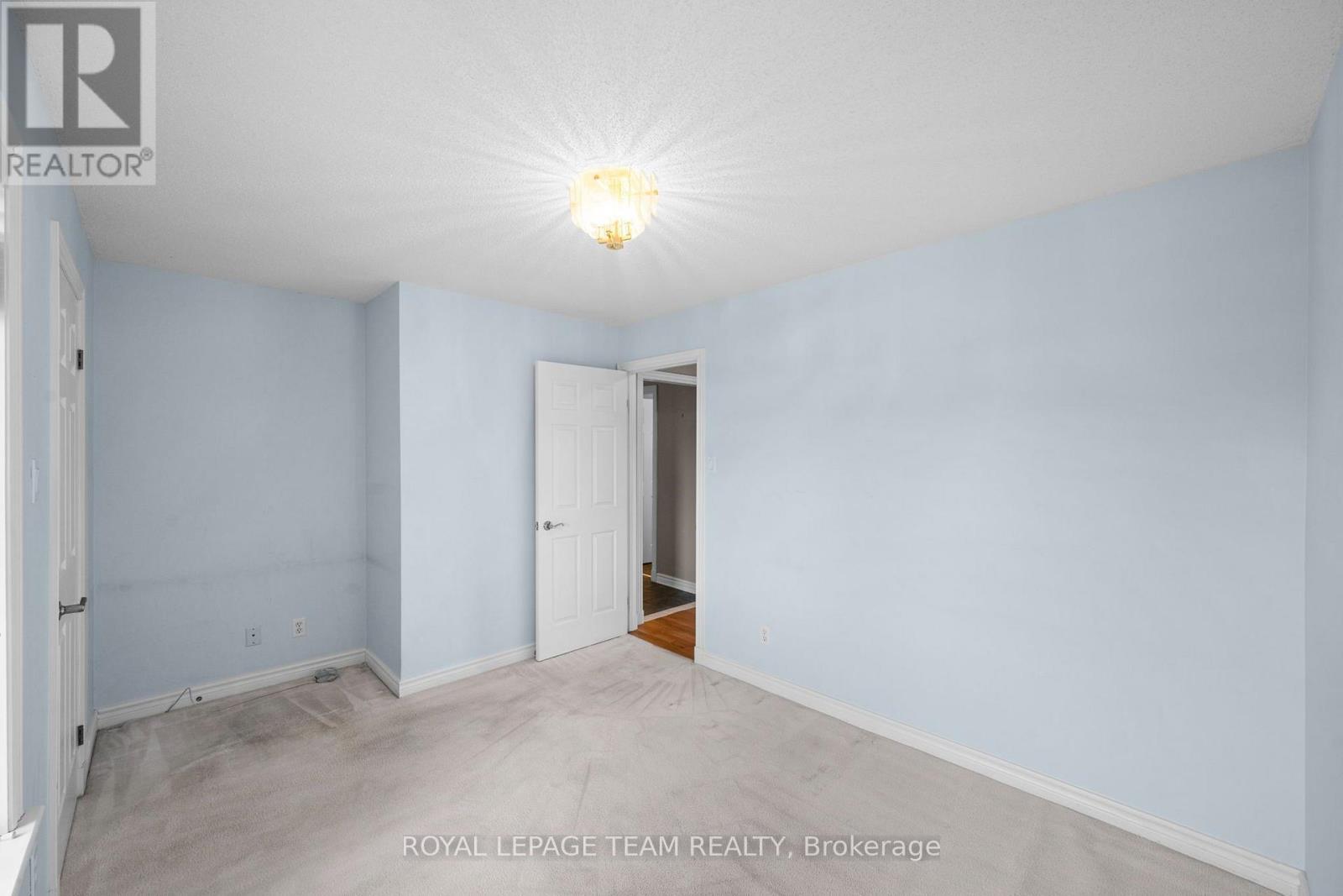 285 Pinhey Point Road Property Photo 37