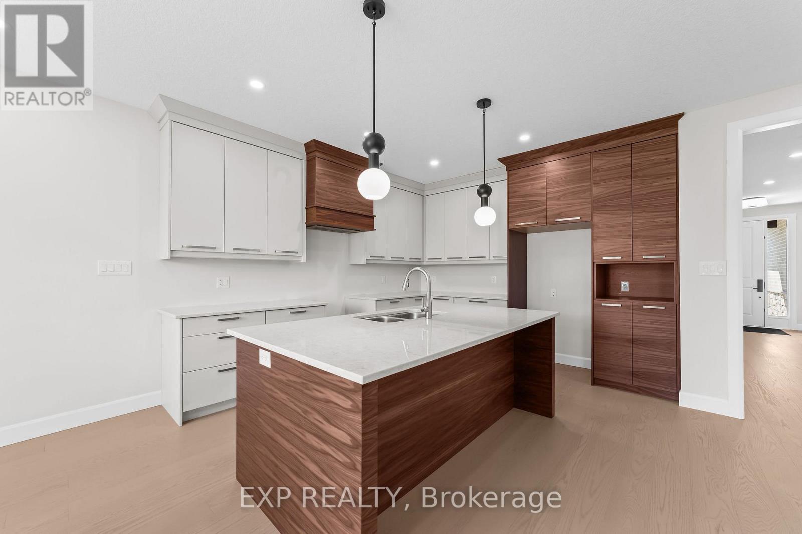 409 Ontario Street Property Photo 6