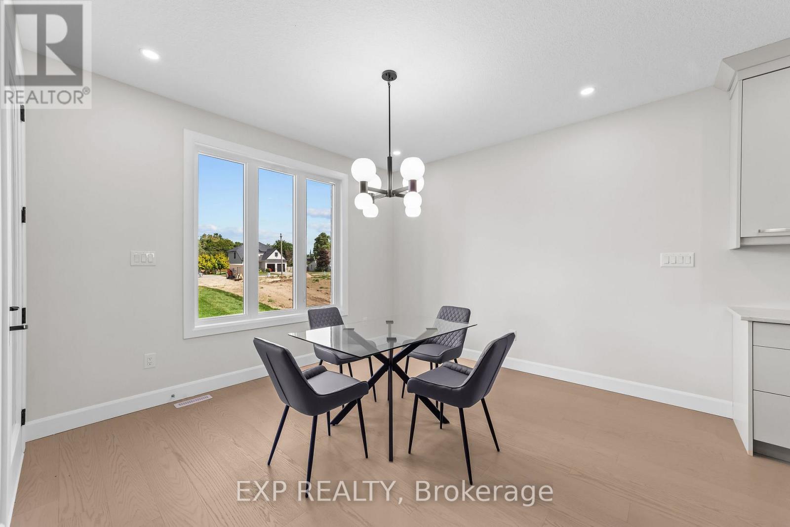 409 Ontario Street Property Photo 8
