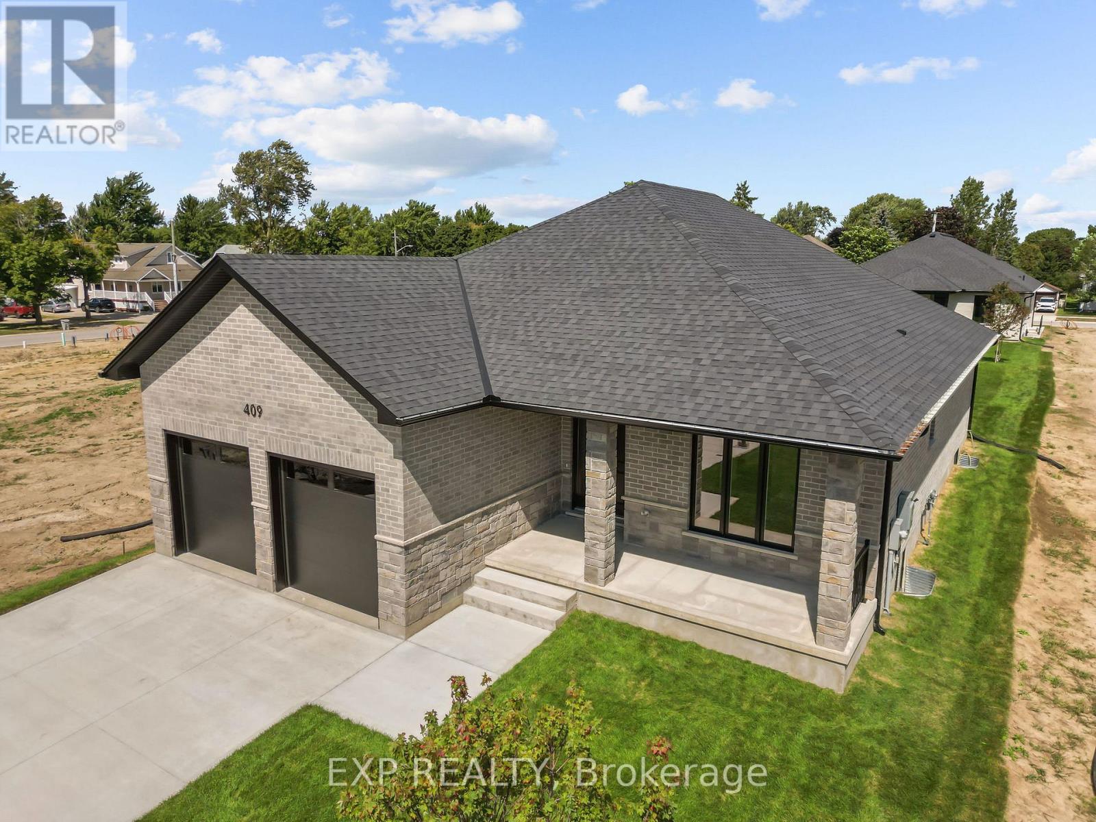 409 Ontario Street Property Photo 25