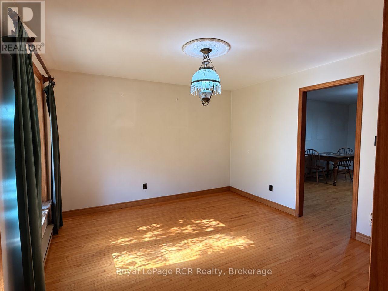 204470 Highway 26 Property Photo 5