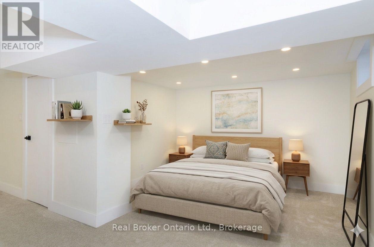 Lower - 1175 Dunsmure Road Property Photo 13