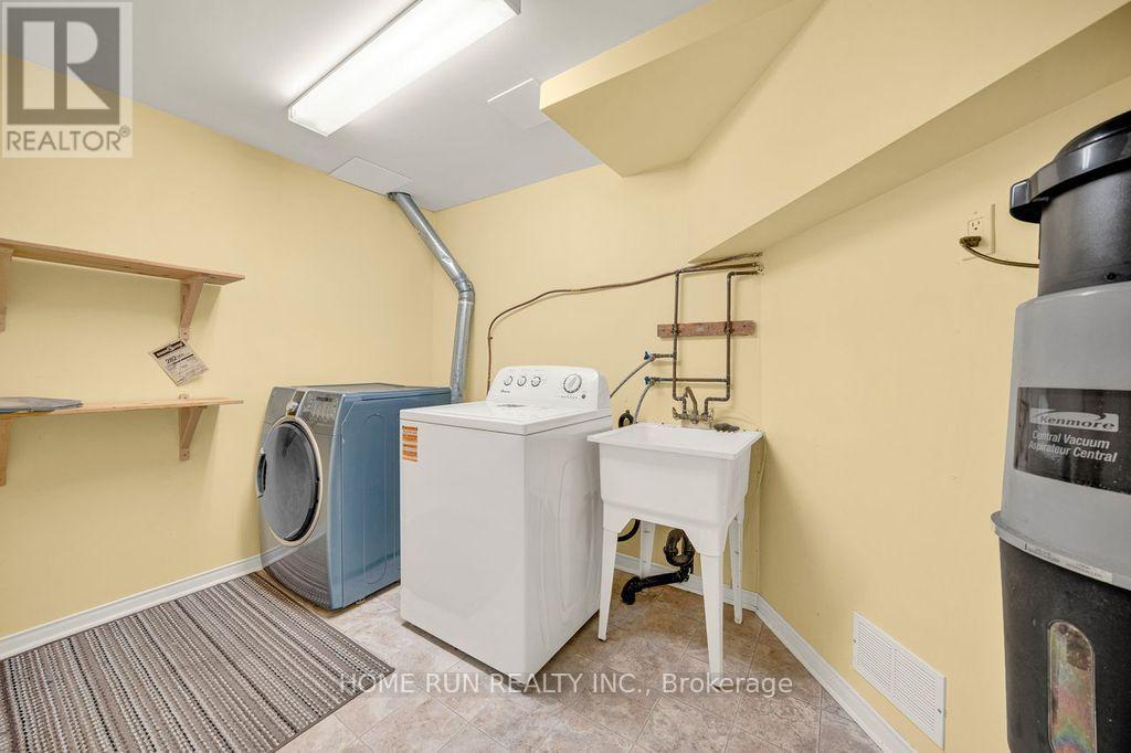 14 Spur Avenue Property Photo 44
