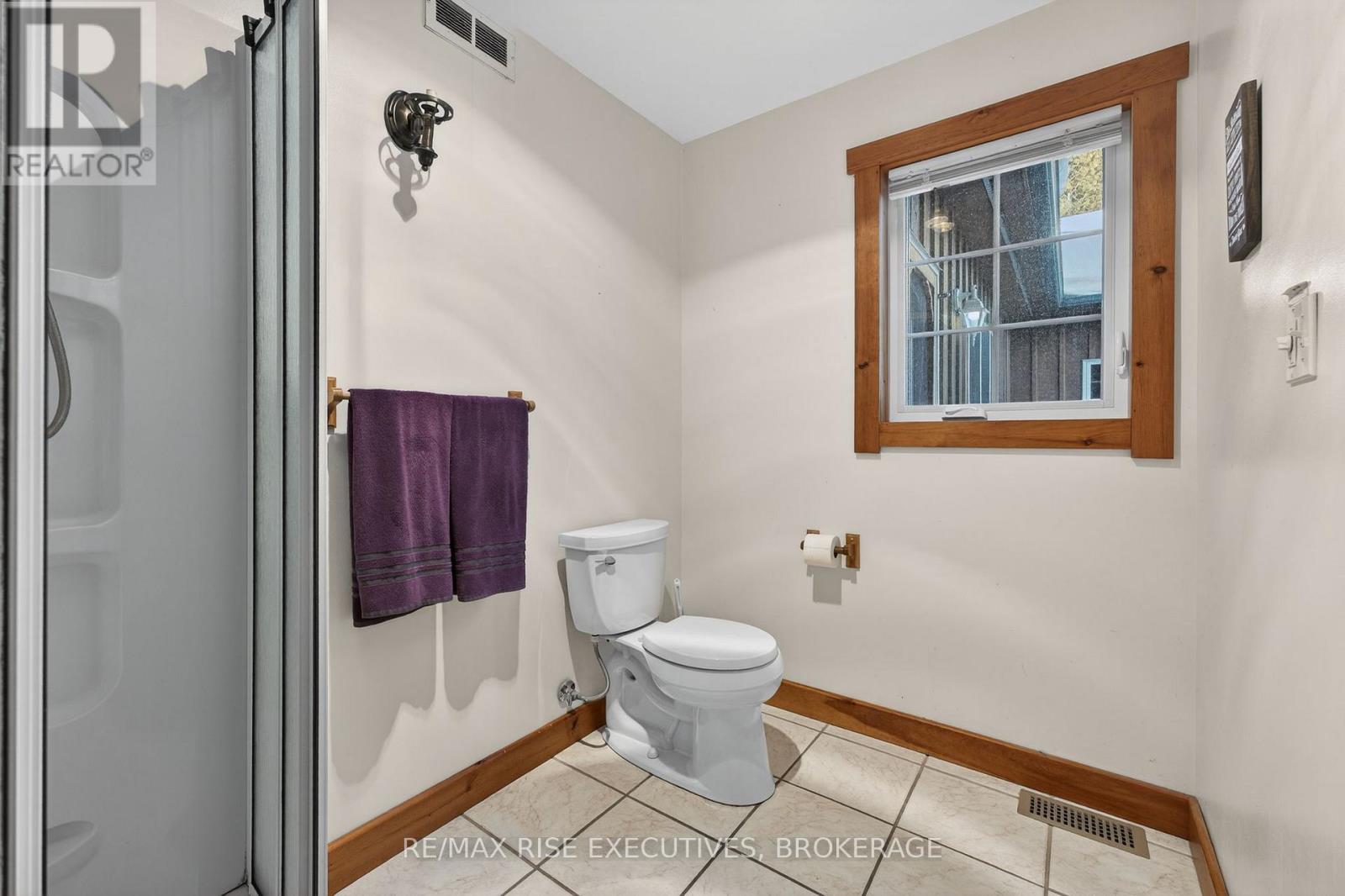 1093b Two Loon Lane Property Photo 18
