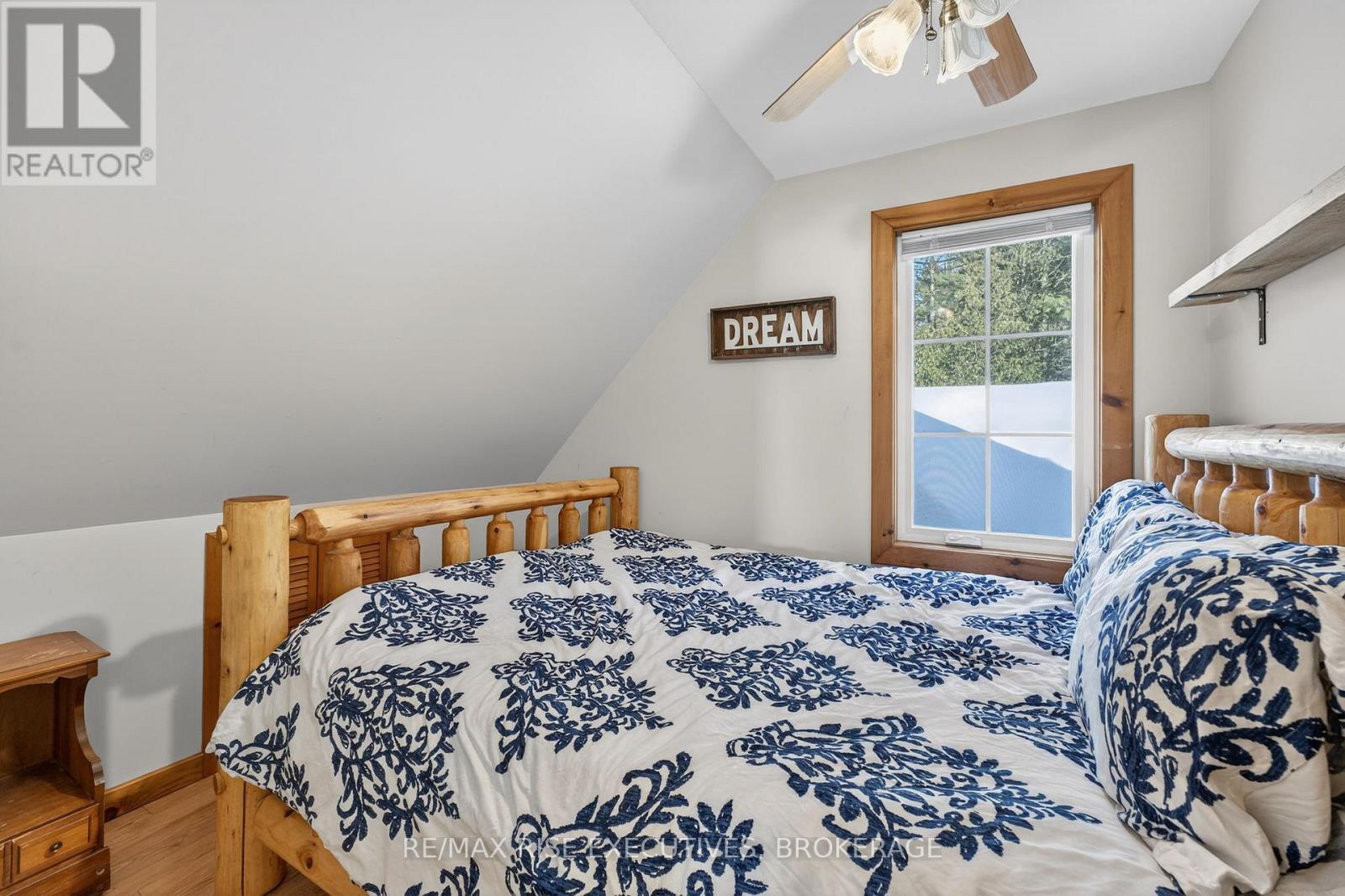 1093b Two Loon Lane Property Photo 24