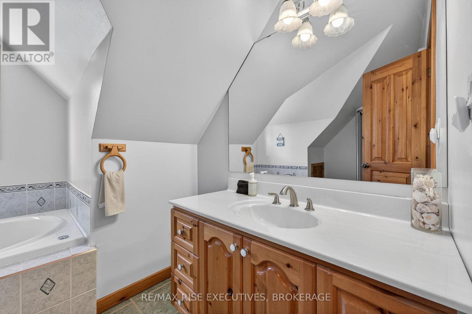 1093b Two Loon Lane Property Photo 26