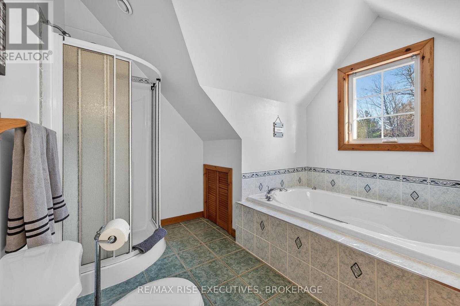 1093b Two Loon Lane Property Photo 27