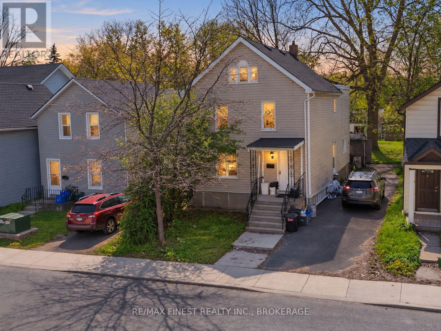 216 ALFRED STREET Property Photo 1