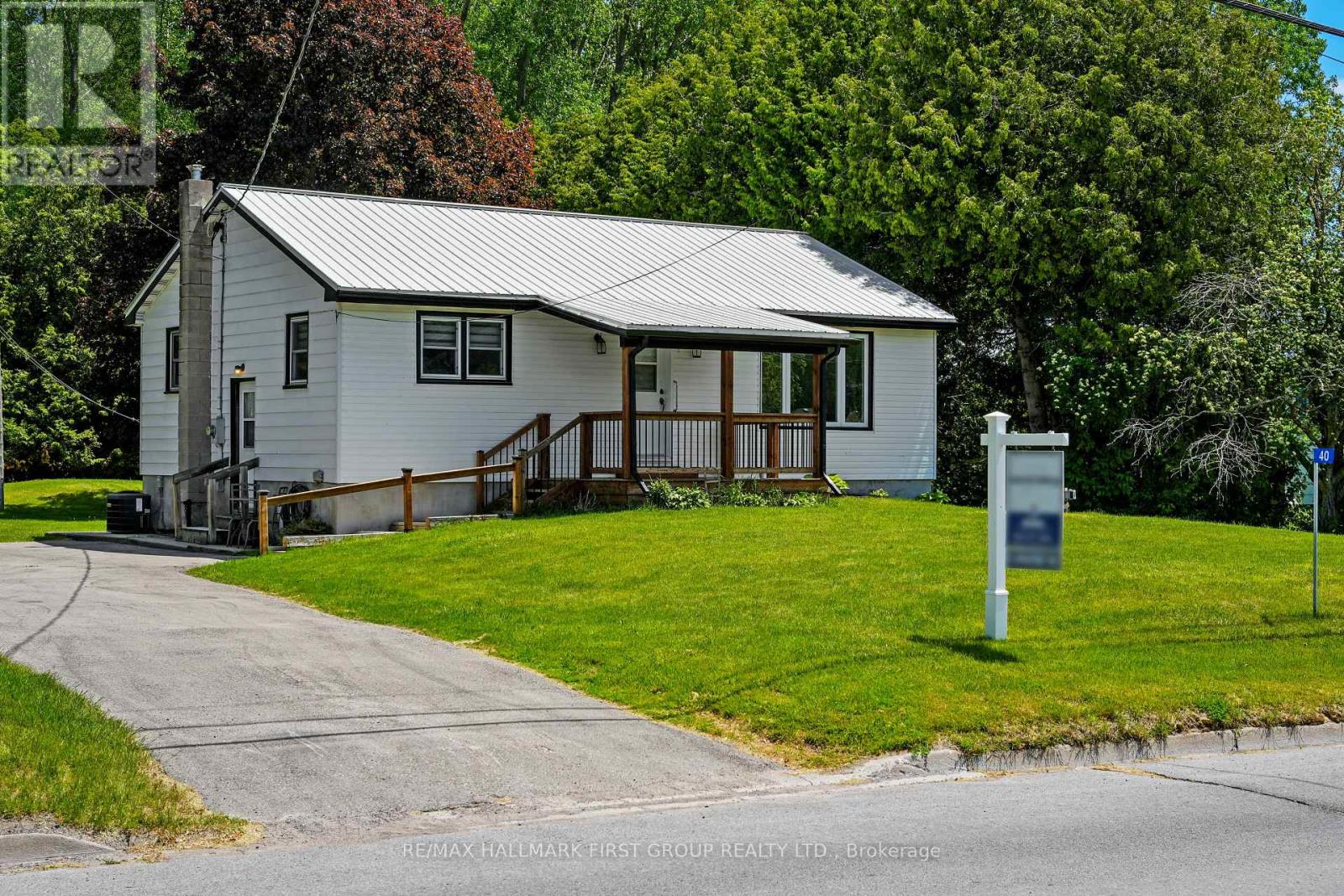 40 Whites Road Property Photo 3