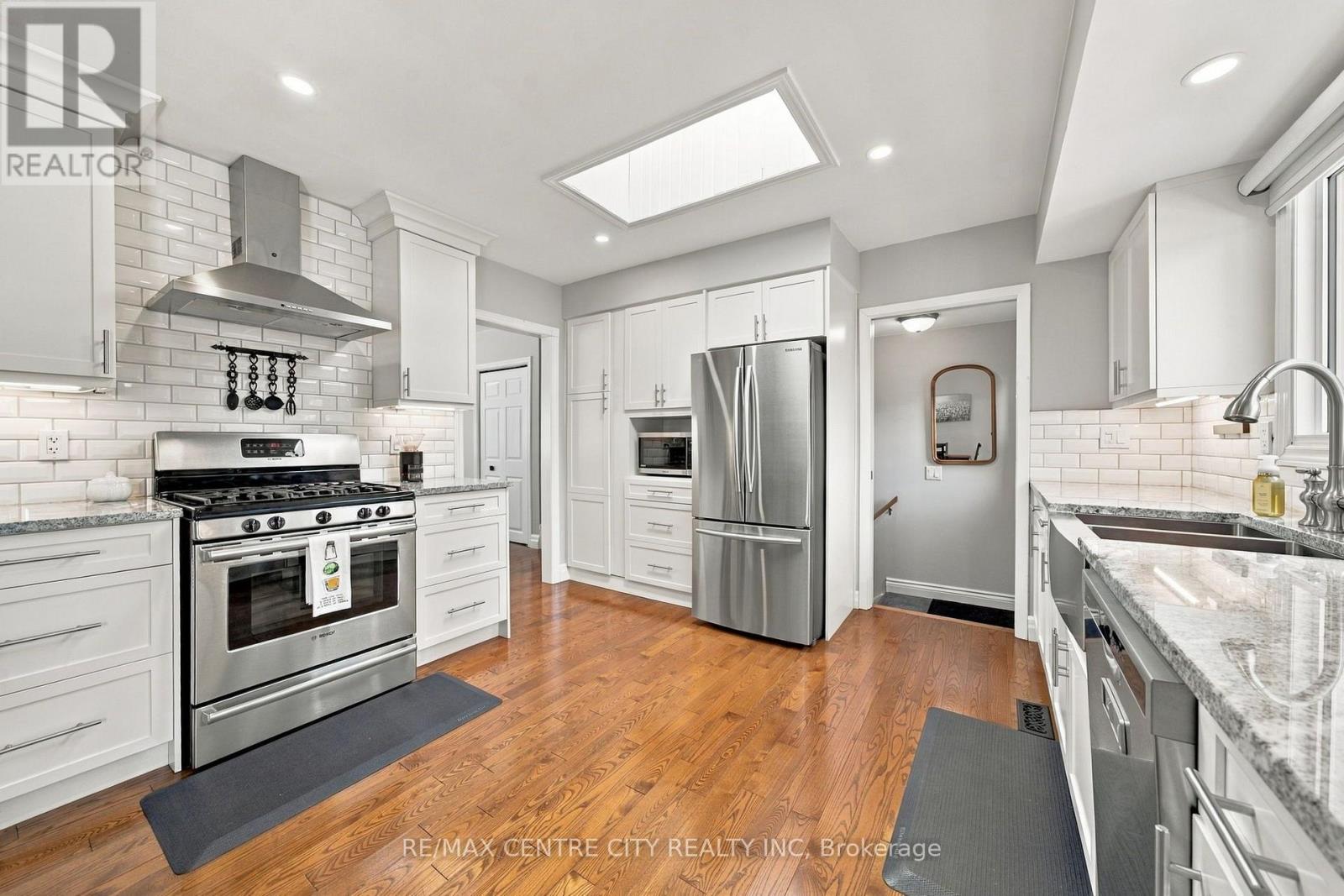 96 Tweed Crescent Property Photo 12
