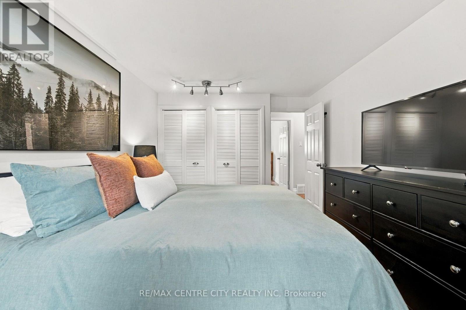 96 Tweed Crescent Property Photo 19
