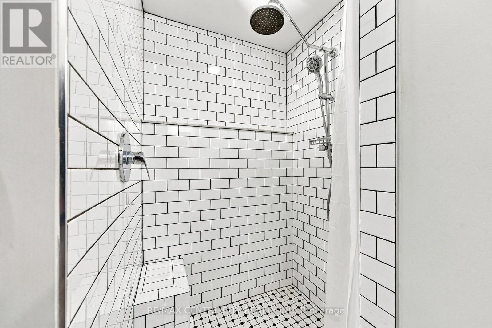 96 Tweed Crescent Property Photo 26