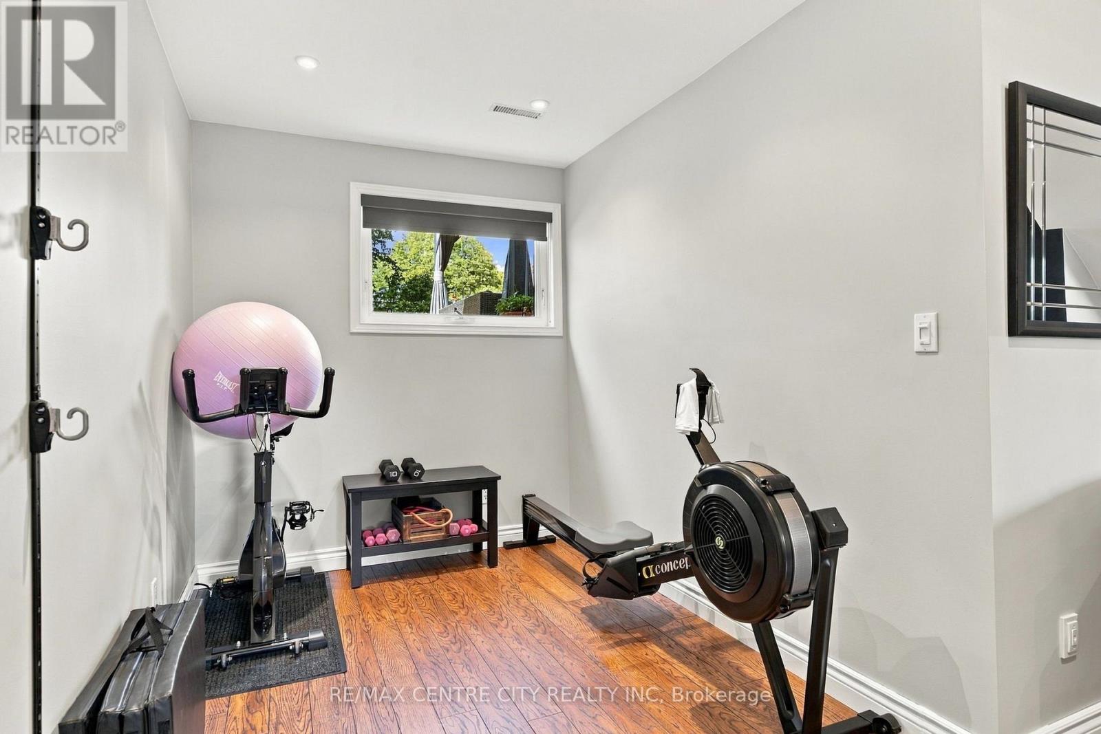 96 Tweed Crescent Property Photo 30