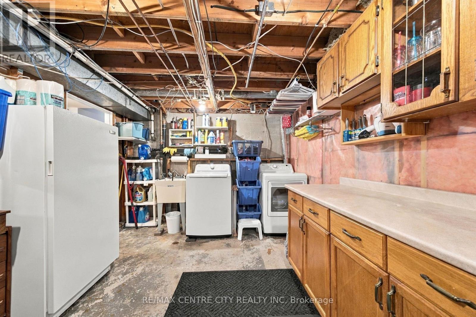 96 Tweed Crescent Property Photo 35