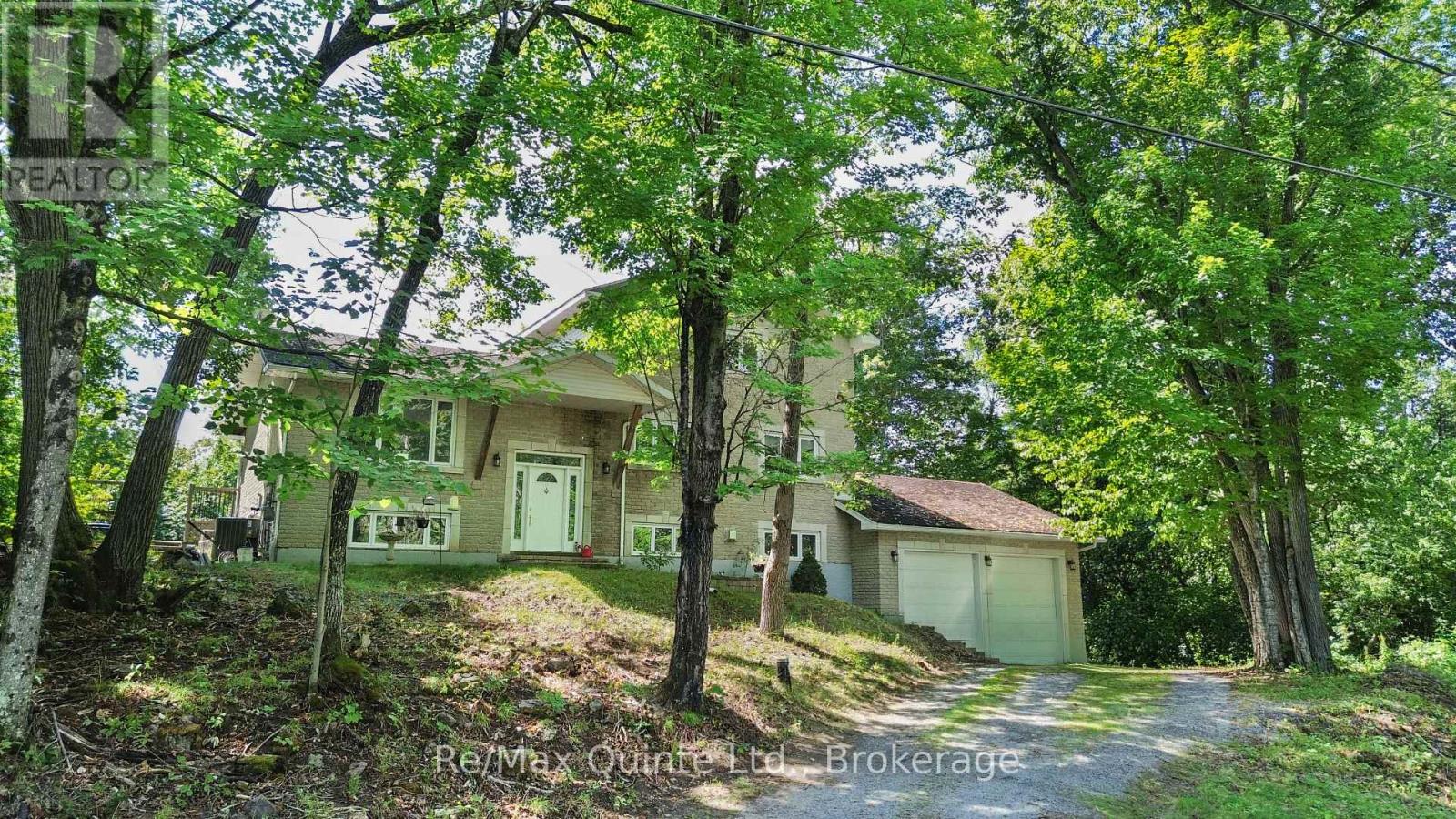 49 North Shore Lane Property Photo 1