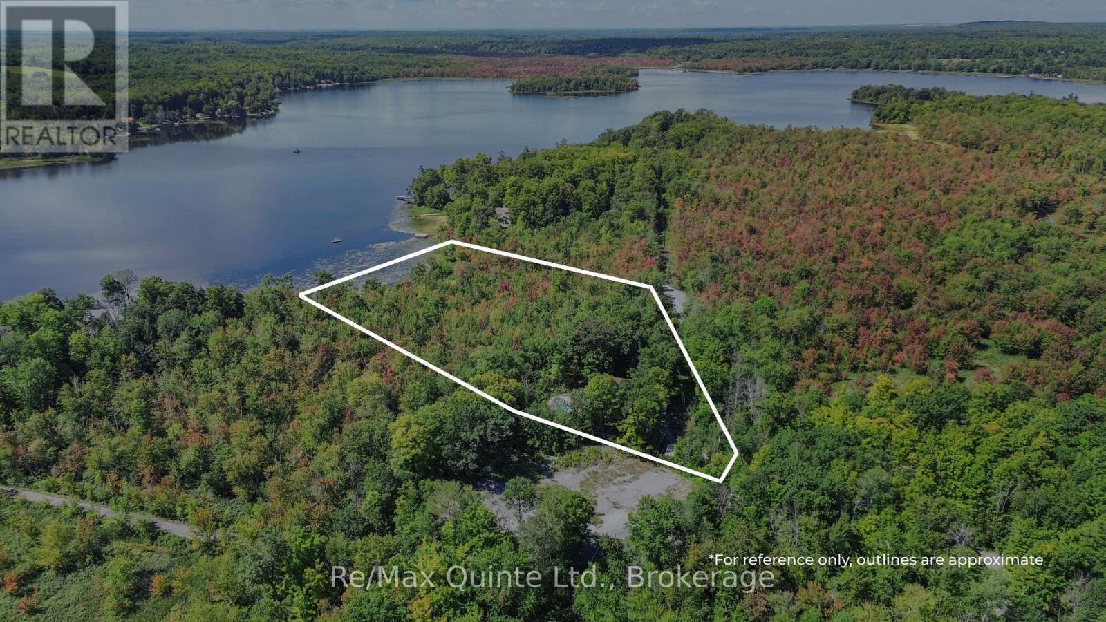 49 North Shore Lane Property Photo 3