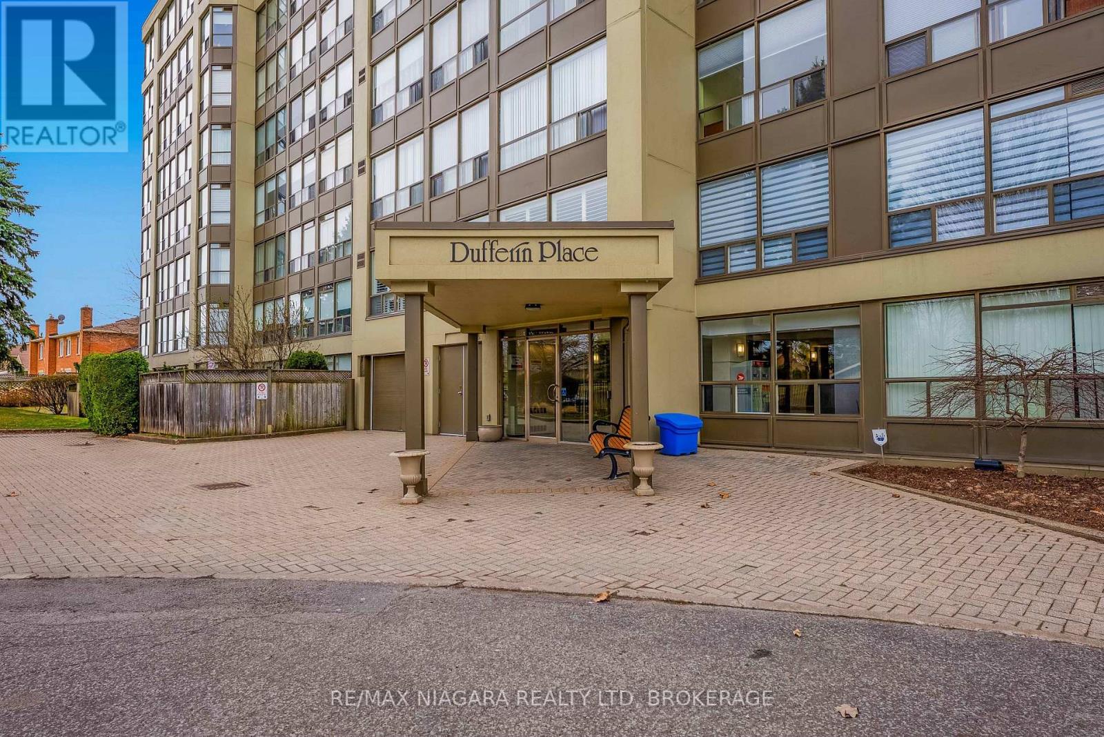 702 - 5100 Dorchester Road E Property Photo 1