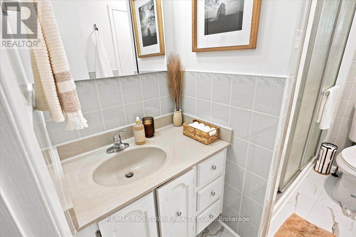 943 Mayfair Crescent Property Photo 17
