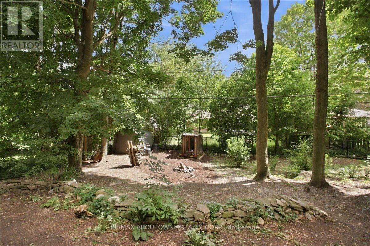 943 Mayfair Crescent Property Photo 36