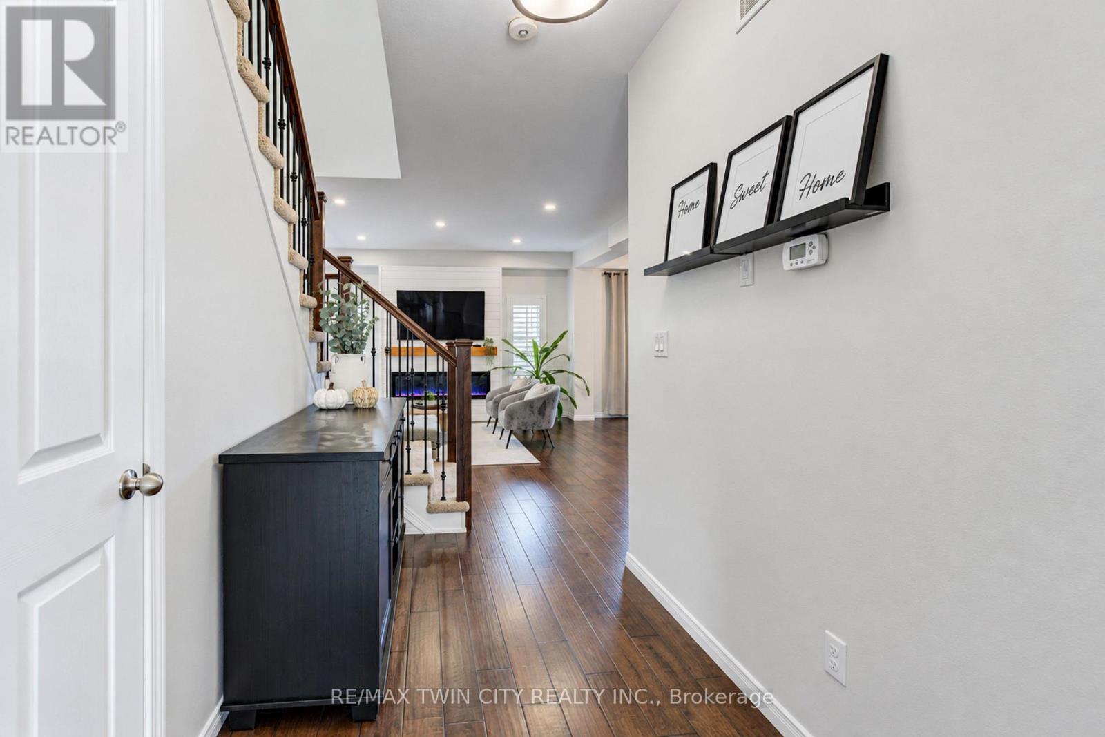 541 Brittania Crescent Property Photo 10