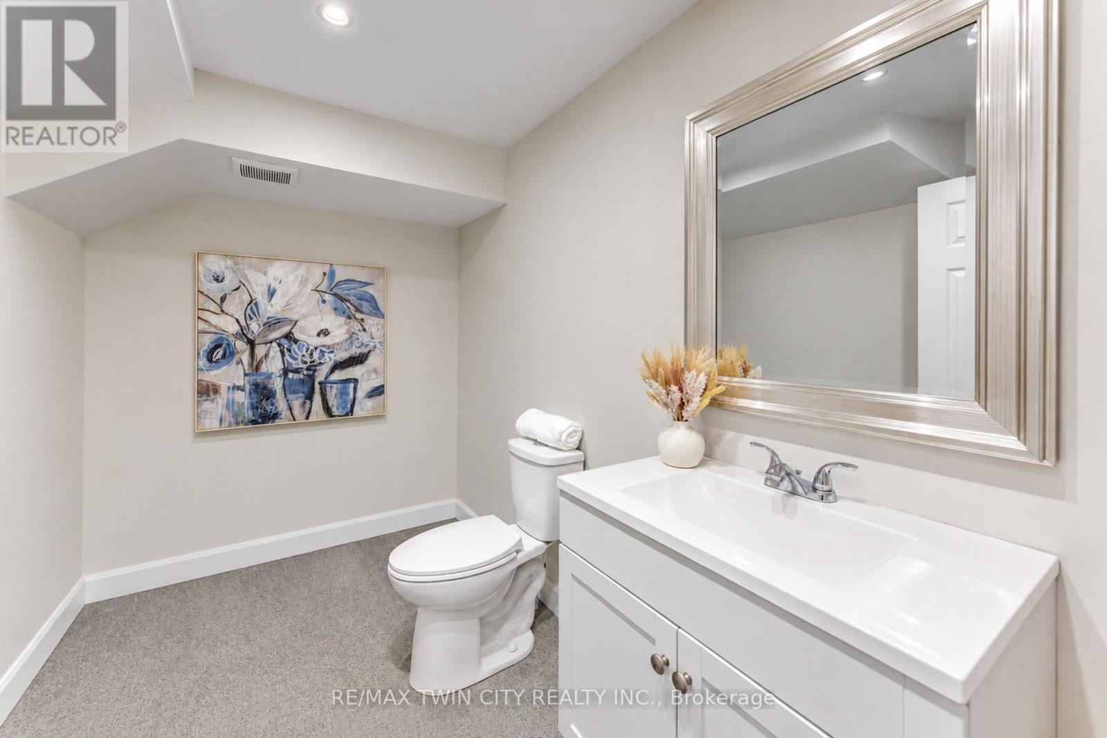 541 Brittania Crescent Property Photo 45