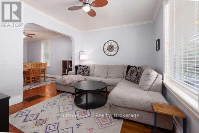 443 13th Street W Property Photo 5