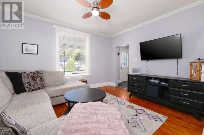 443 13th Street W Property Photo 6