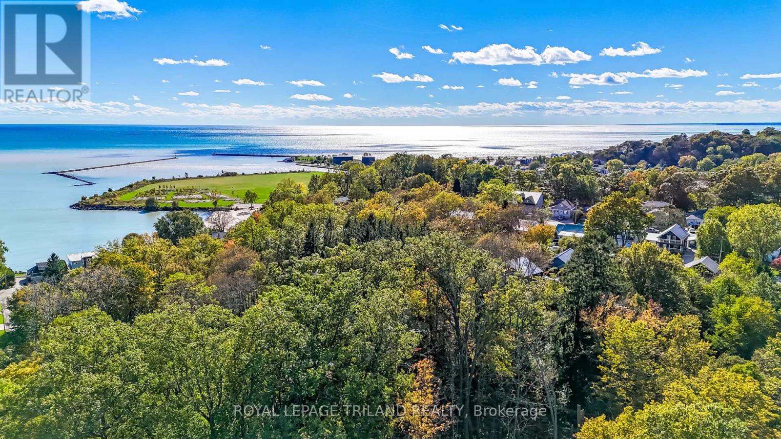 245 Currie Boulevard Property Photo 6