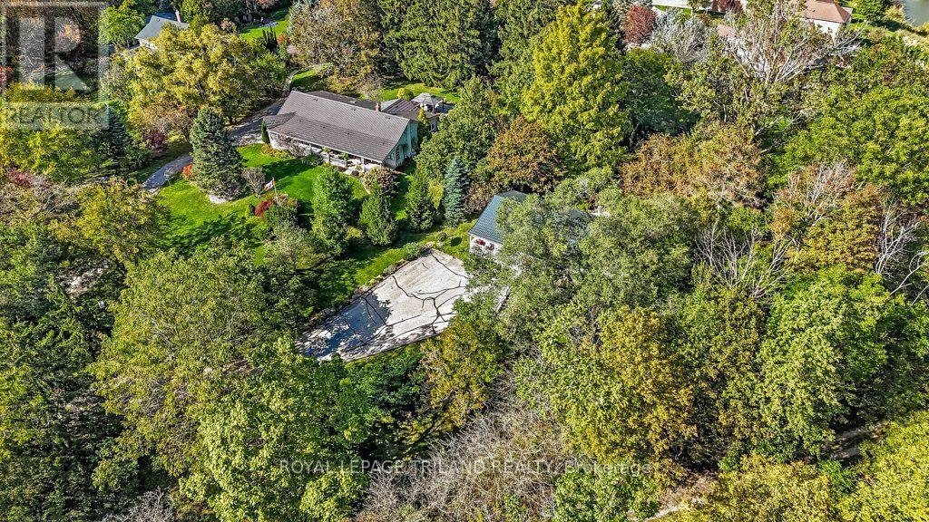 245 Currie Boulevard Property Photo 8