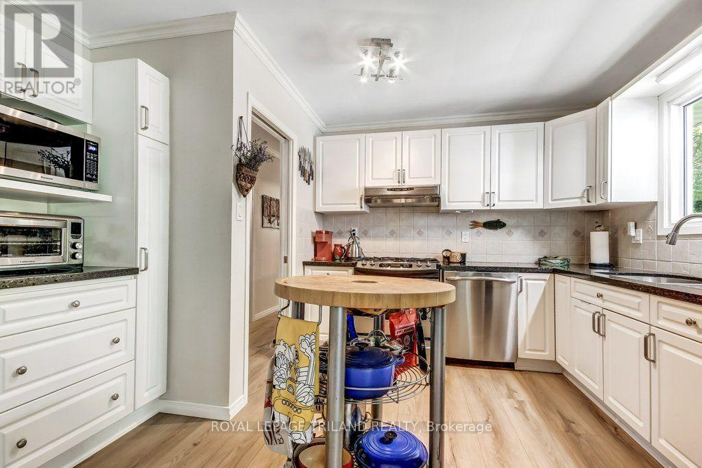 245 Currie Boulevard Property Photo 17