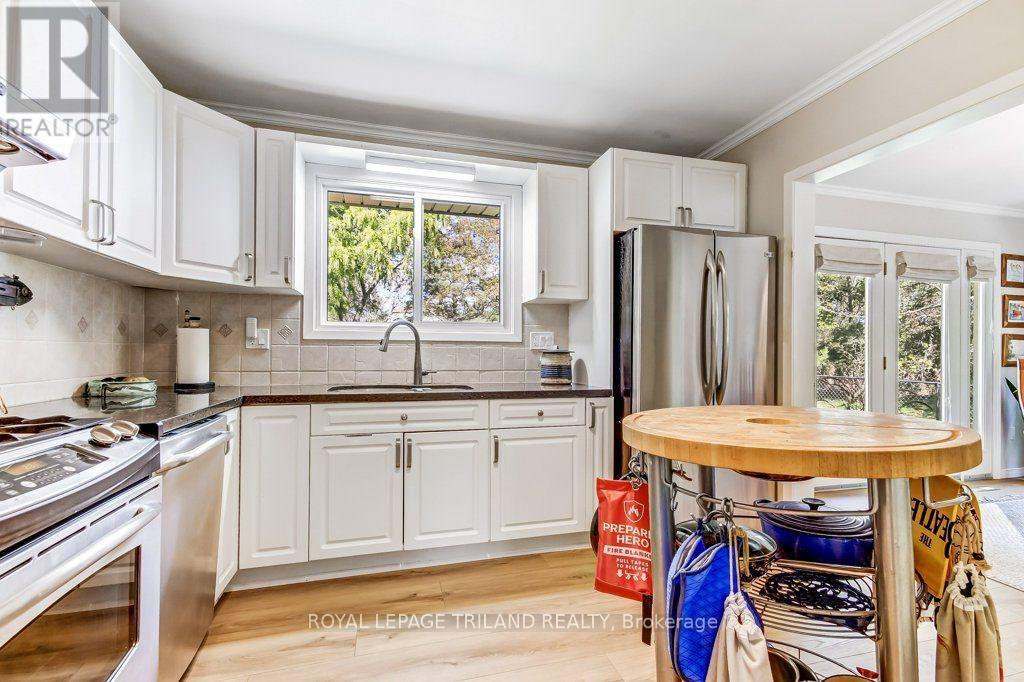 245 Currie Boulevard Property Photo 18