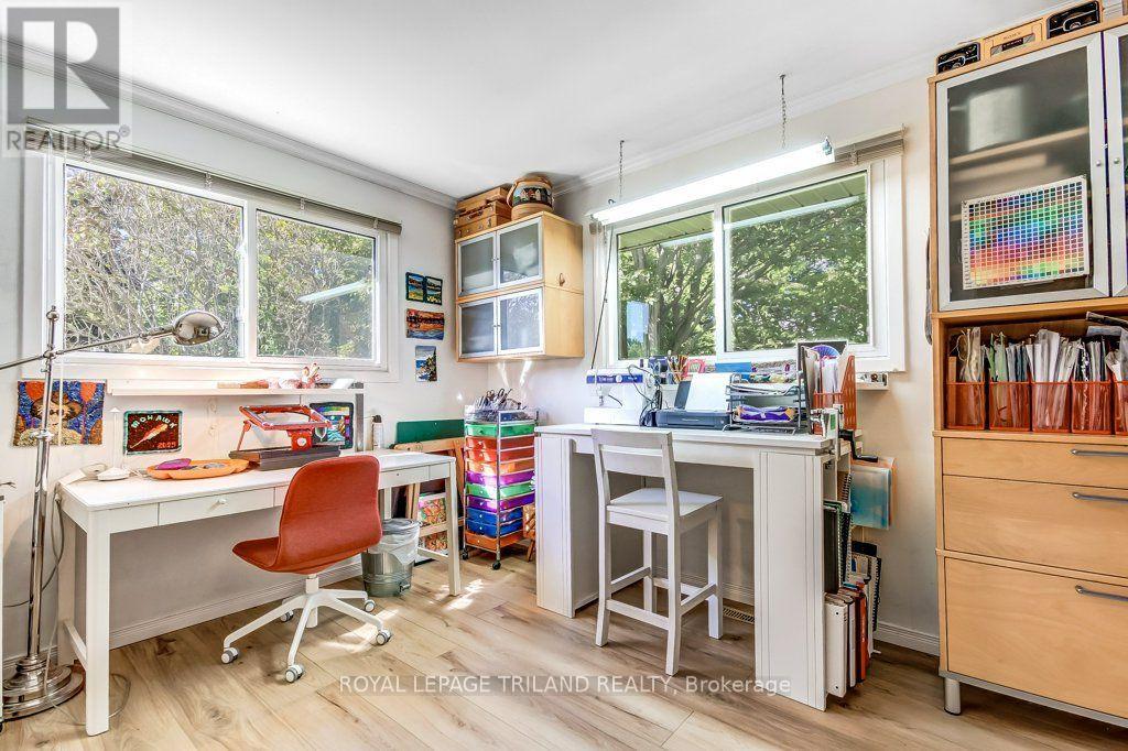 245 Currie Boulevard Property Photo 22