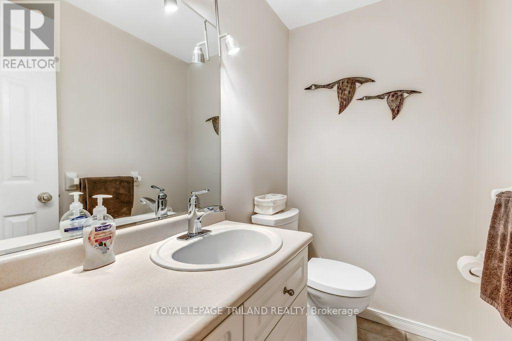 245 Currie Boulevard Property Photo 25