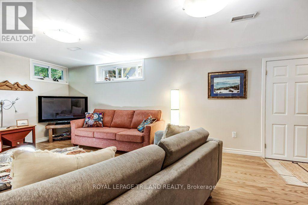245 Currie Boulevard Property Photo 27