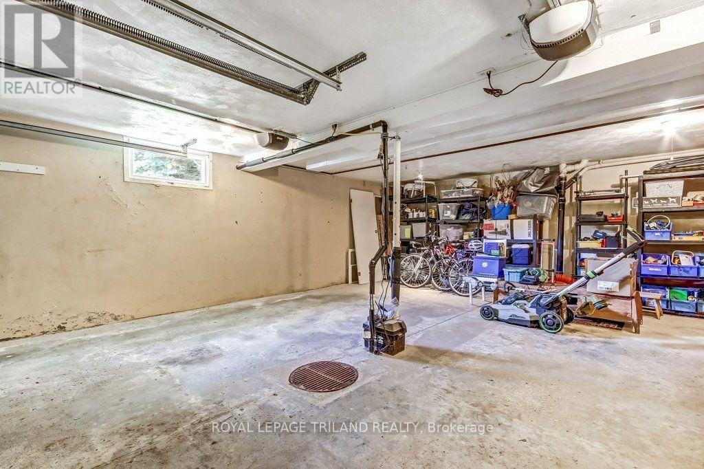 245 Currie Boulevard Property Photo 29