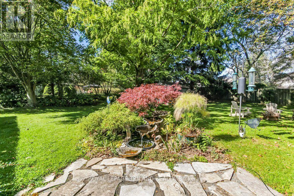 245 Currie Boulevard Property Photo 31