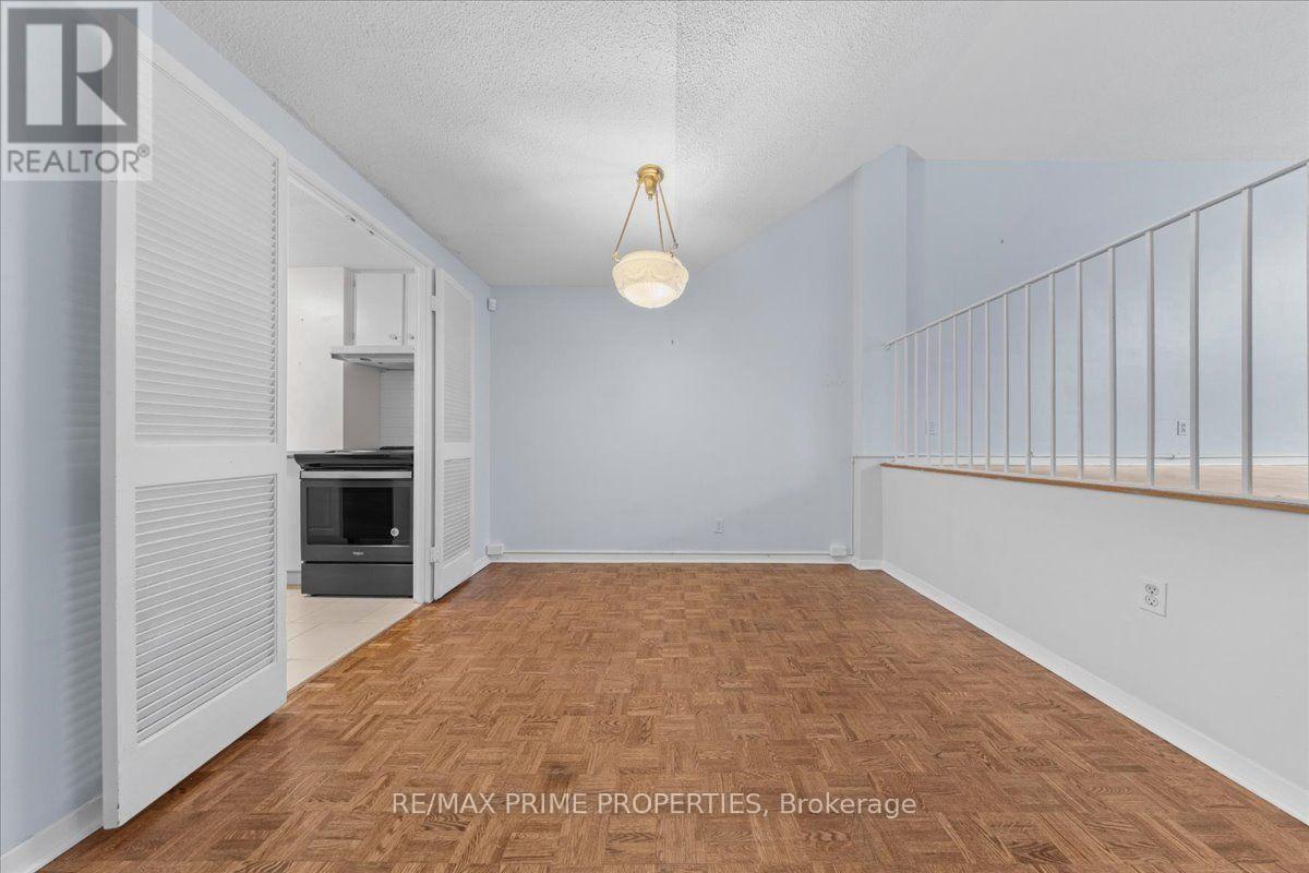 4 - 525 St. Laurent Boulevard Property Photo 5