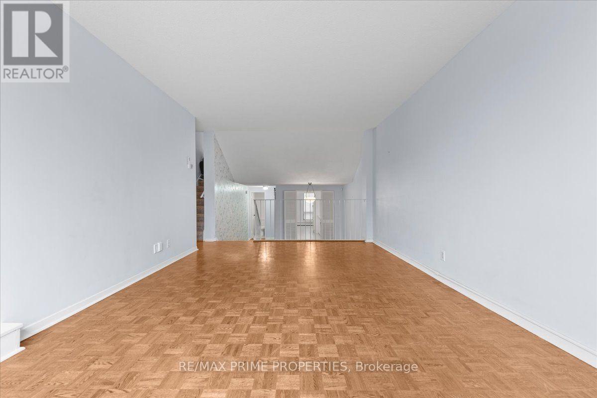 4 - 525 St. Laurent Boulevard Property Photo 15