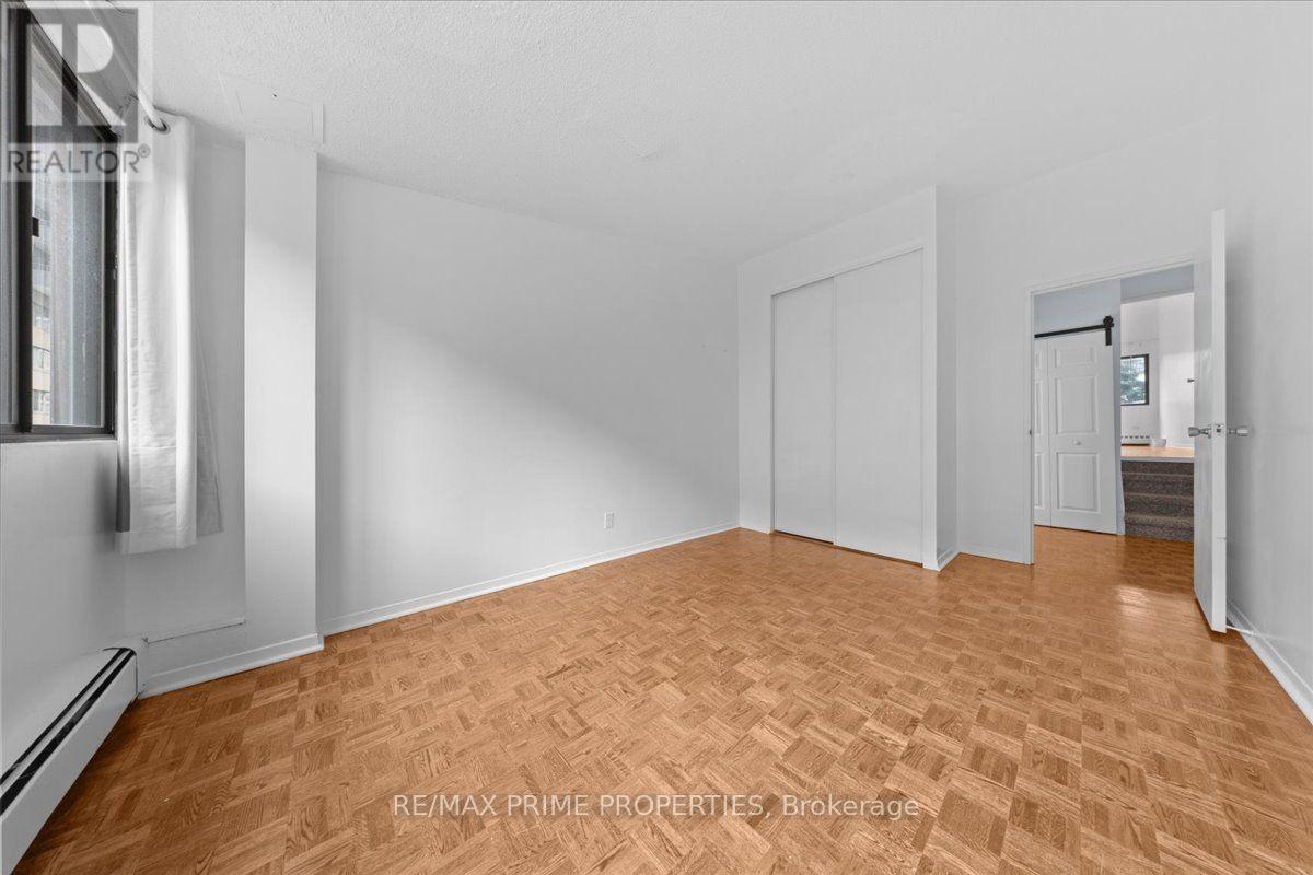 4 - 525 St. Laurent Boulevard Property Photo 21