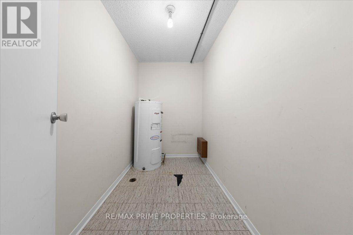 4 - 525 St. Laurent Boulevard Property Photo 27