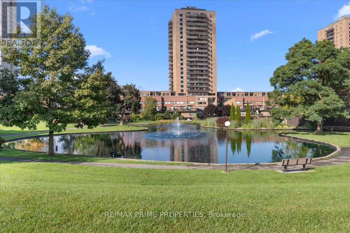 4 - 525 St. Laurent Boulevard Property Photo 33