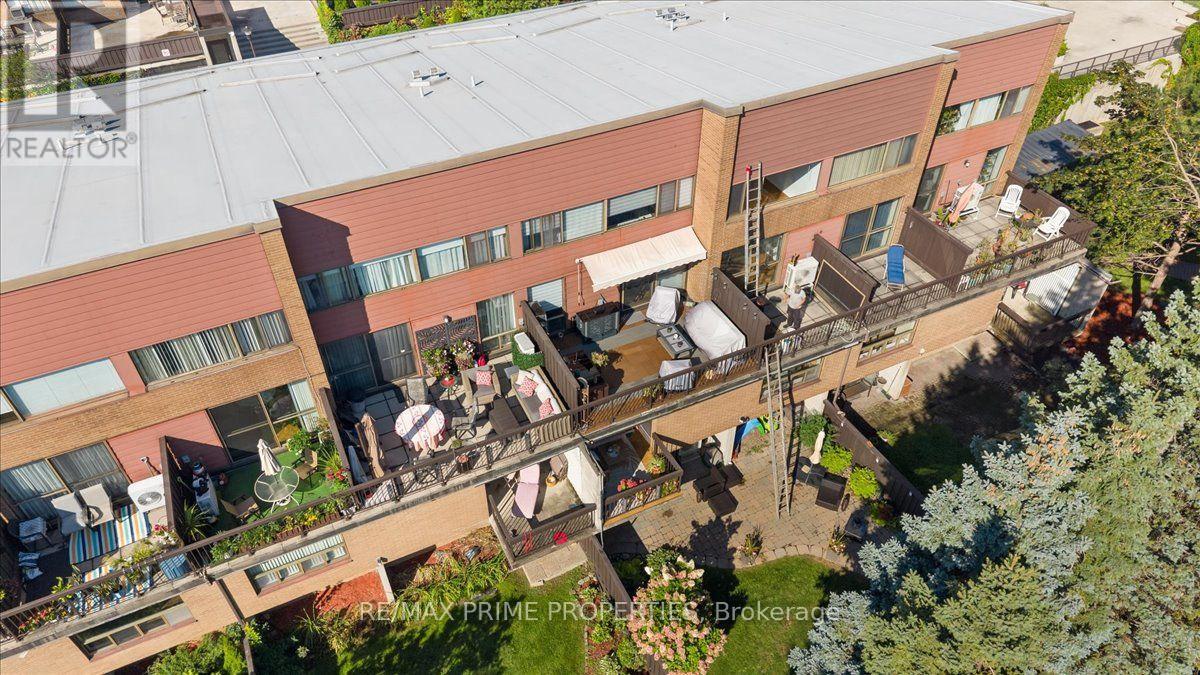4 - 525 St. Laurent Boulevard Property Photo 39