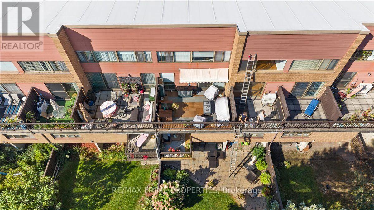 4 - 525 St. Laurent Boulevard Property Photo 40