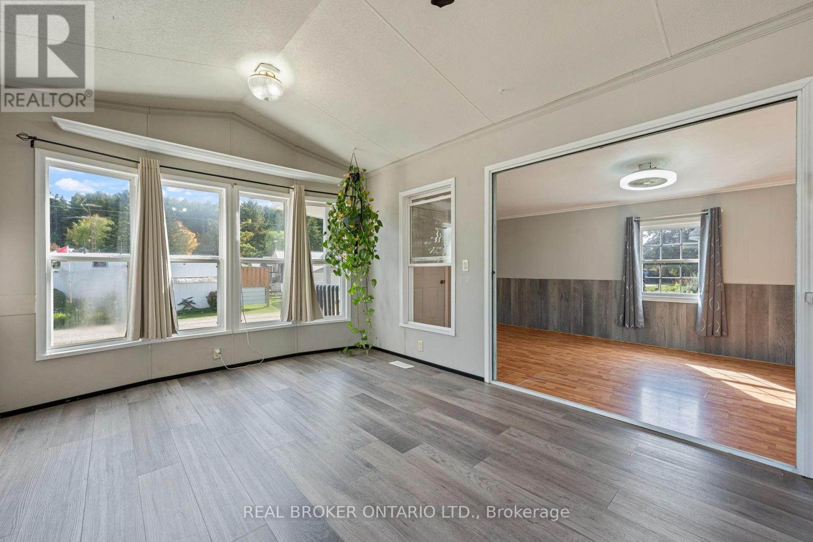 60 - 495856 10th Line E Property Photo 12