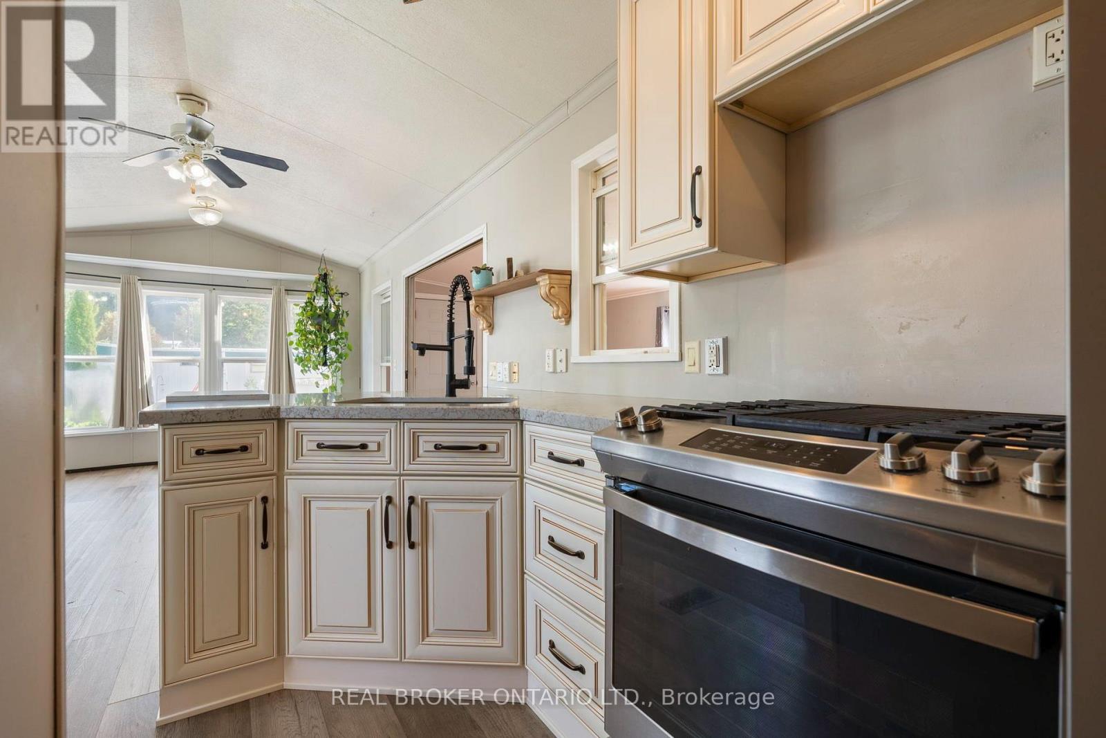 60 - 495856 10th Line E Property Photo 13