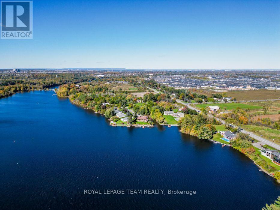5050 Mowatview Court Property Photo 3